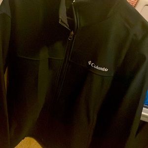 Black Columbia Jacket Size L very nice